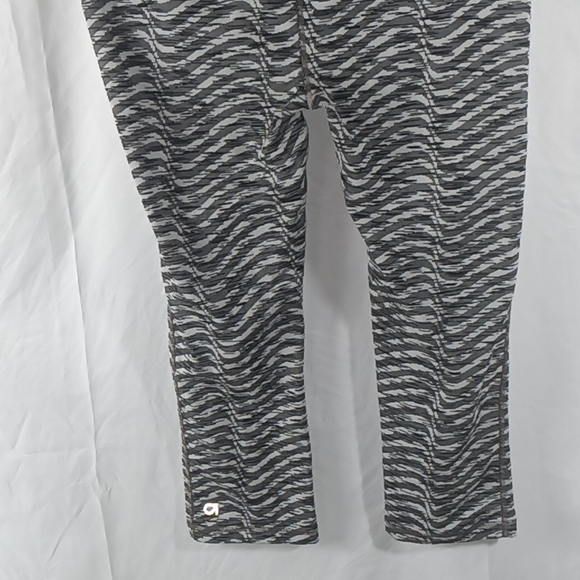 Women's active bottoms size large - Picture 5 of 6